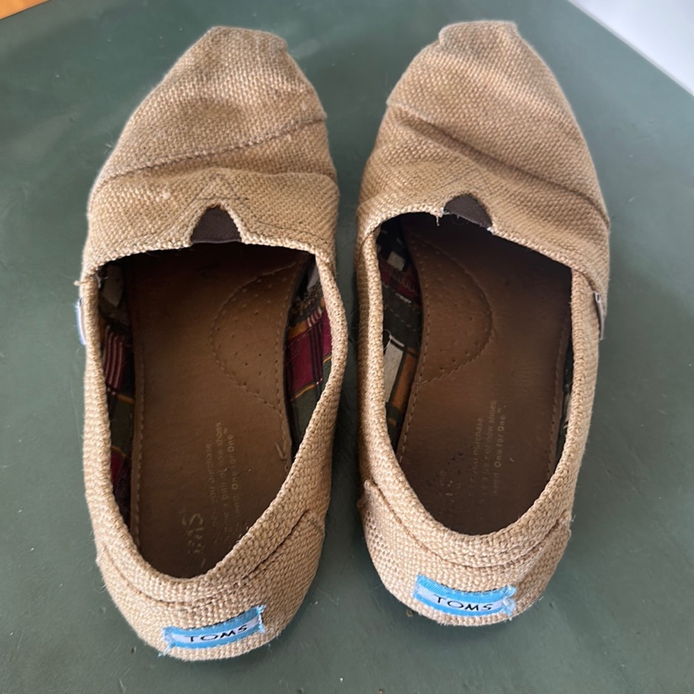 TOMS Burlap Size 9